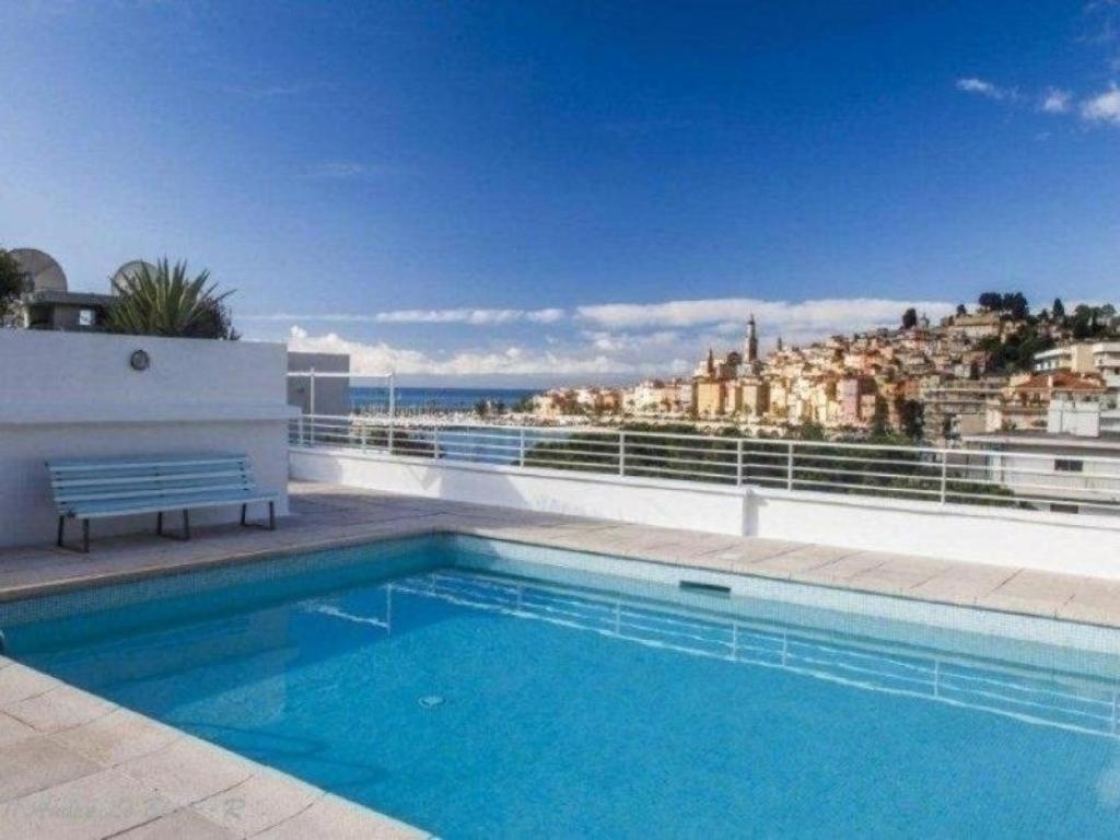 Le Lodge, T2 Classe 3 Etoiles Avec Jardin, Parking, Piscine & Mer A 2 Pas Menton Eksteriør billede