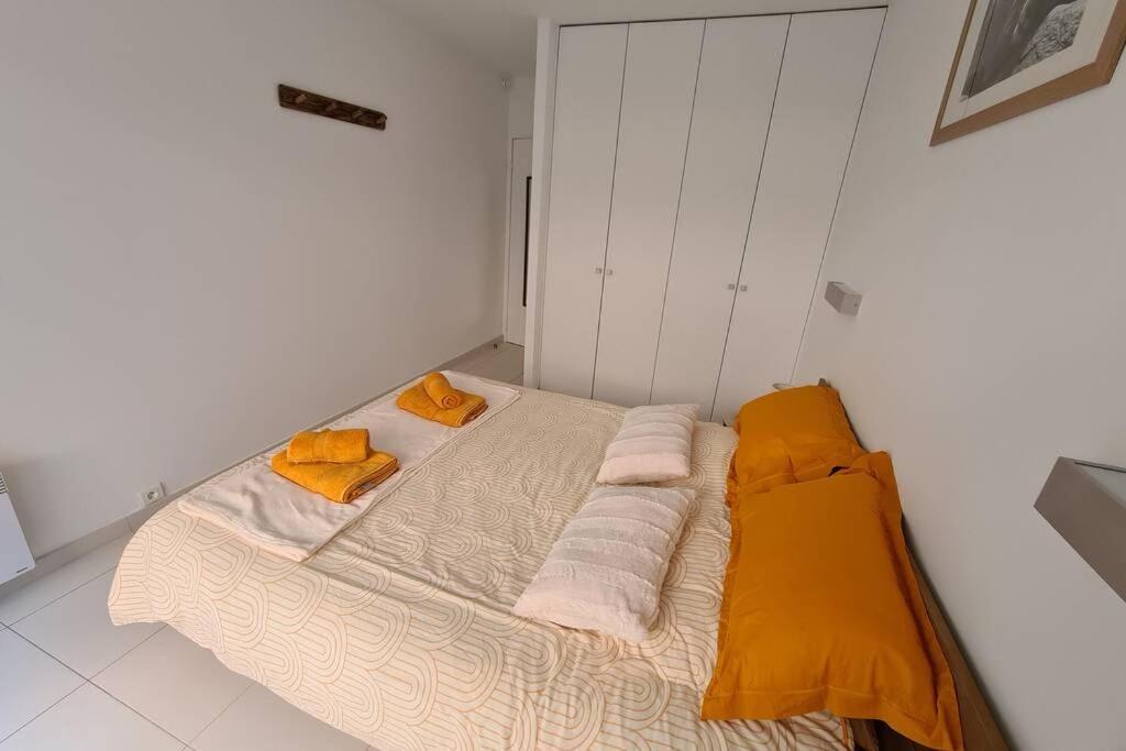 Le Lodge, T2 Classe 3 Etoiles Avec Jardin, Parking, Piscine & Mer A 2 Pas Menton Eksteriør billede